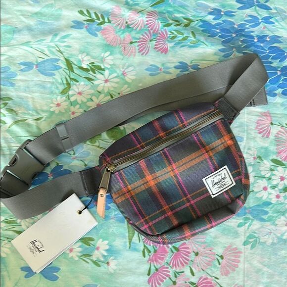 Herschel Fifteen Belt Bag Pewter Plaid - Picture 1 of 10